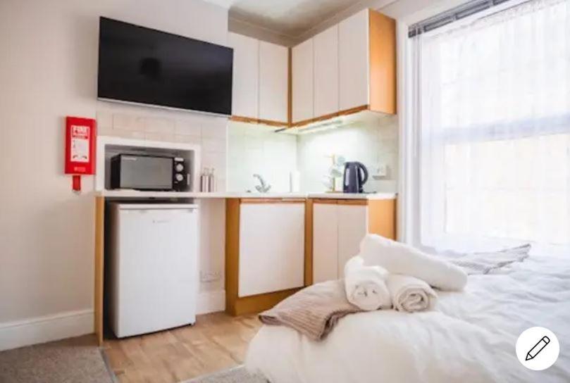 Poole Stay Bagian luar foto